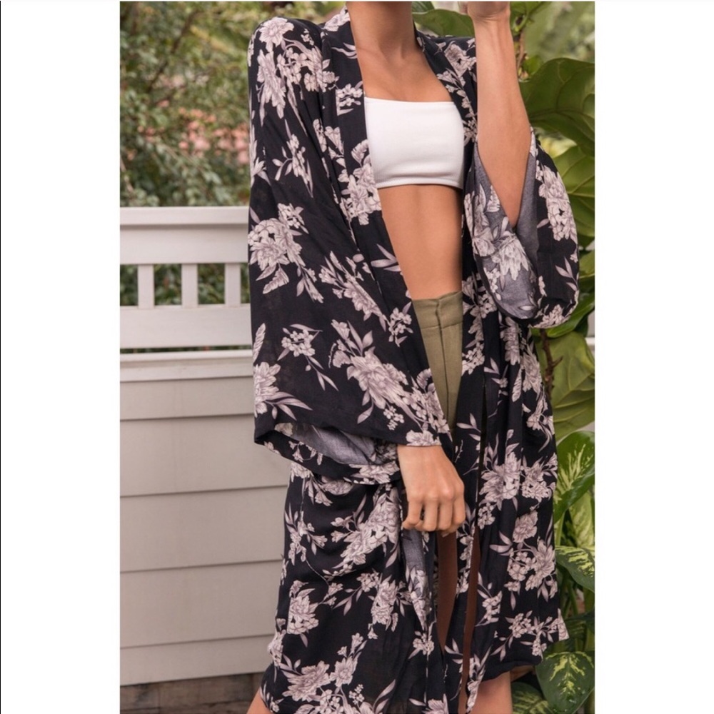 NWT | SPIRITUAL GANGSTER Maya Kimono